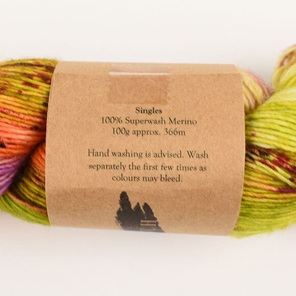 Twisted Fintch Superwash Merino Yarn 400 Yds 100g Dragon Flower Colorway - Picture 2 of 3